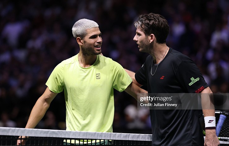 Alcaraz vô đối ở bảng xếp hạng lạ, kiếm thêm núi tiền còn Sinner tay trắng - 1