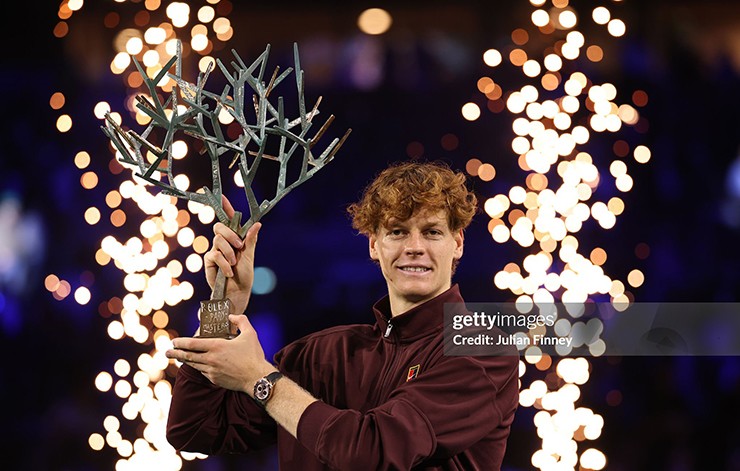 Alcaraz vô đối ở bảng xếp hạng lạ, kiếm thêm núi tiền còn Sinner tay trắng - 2