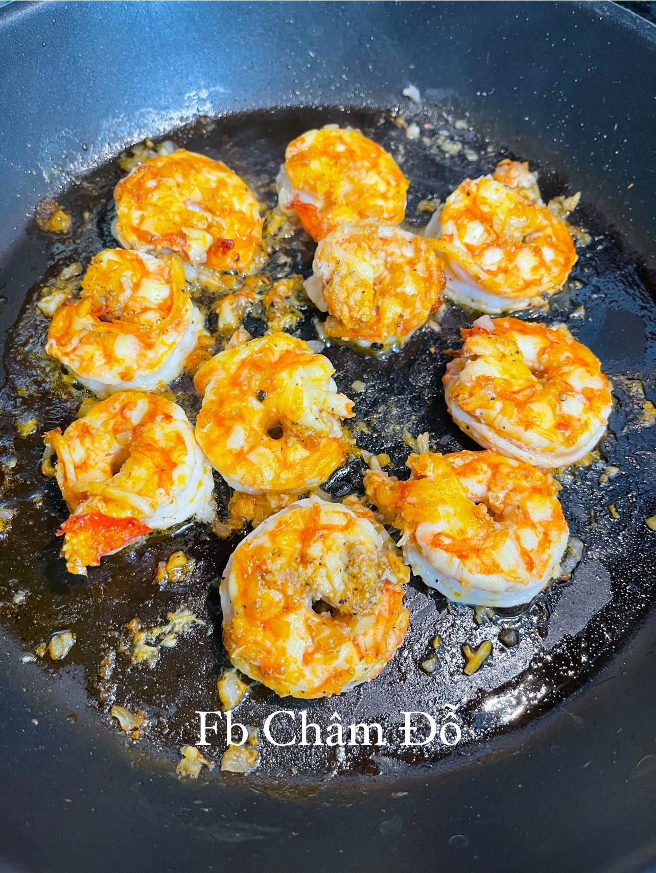 Tôm vừa ngon vừa bổ nhưng luộc mãi cũng chán, làm món này bao nhiêu cũng hết - 3