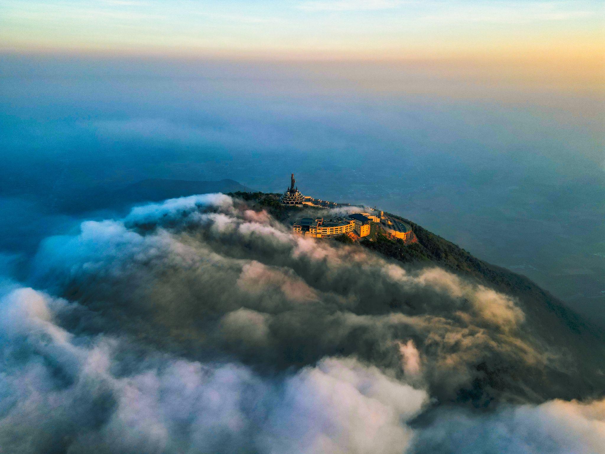 Vị khách thứ 5 triệu lên núi Bà Đen sẽ được đón mừng bằng vàng 9999 - 1