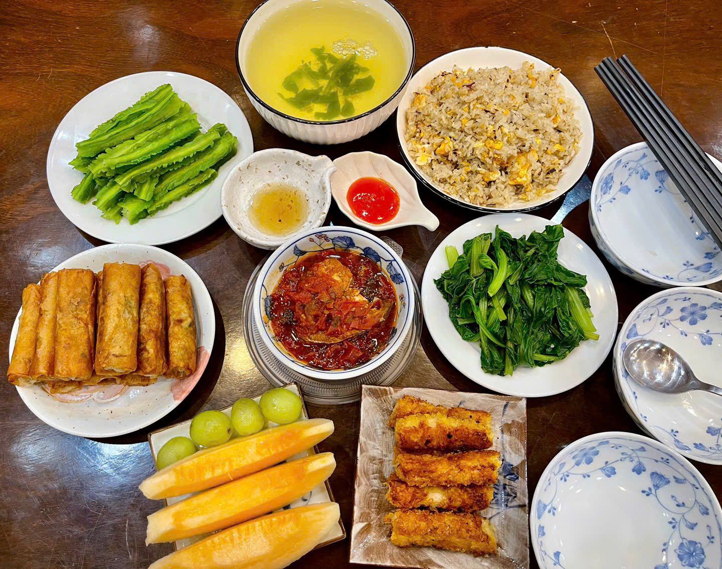 Thực đơn cơm nhà giản dị, dễ nấu, ăn ngon không muốn dừng - 1