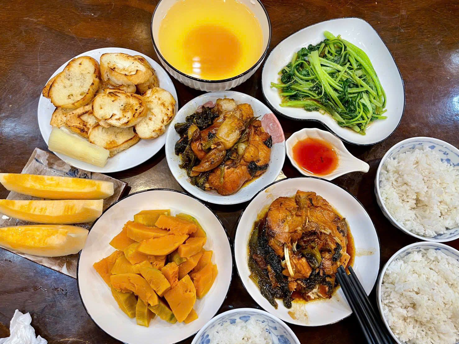 Thực đơn cơm nhà giản dị, dễ nấu, ăn ngon không muốn dừng - 11