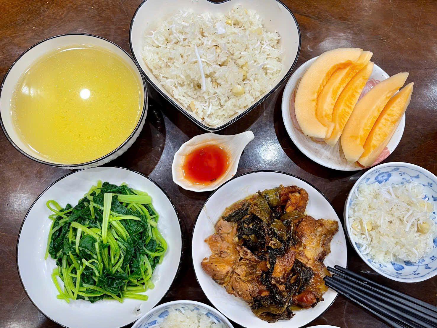 Thực đơn cơm nhà giản dị, dễ nấu, ăn ngon không muốn dừng - 7