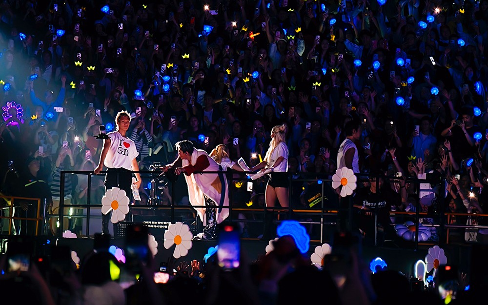 Điều gì khiến fan “lụy” G-DRAGON 2025 WORLD TOUR [Übermensch] in Hanoi, presented by VPBank? - 4