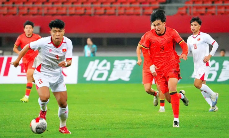 U22 Trung Quốc bị chỉ trích vì thua U22 Việt Nam: Đến Guardiola cũng bó tay - 1