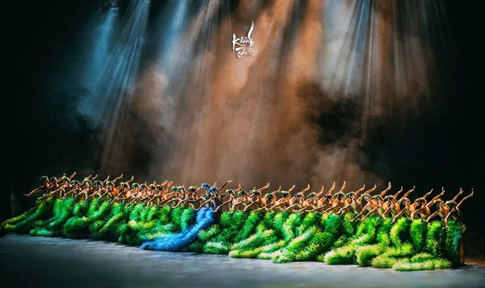 Dương Lệ Bình lần đầu tiên biểu diễn tại Việt Nam - 3