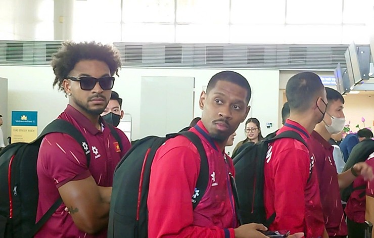 Xuân Son cực ngầu cùng ĐT Việt Nam lên đường đi đấu Lào - 18