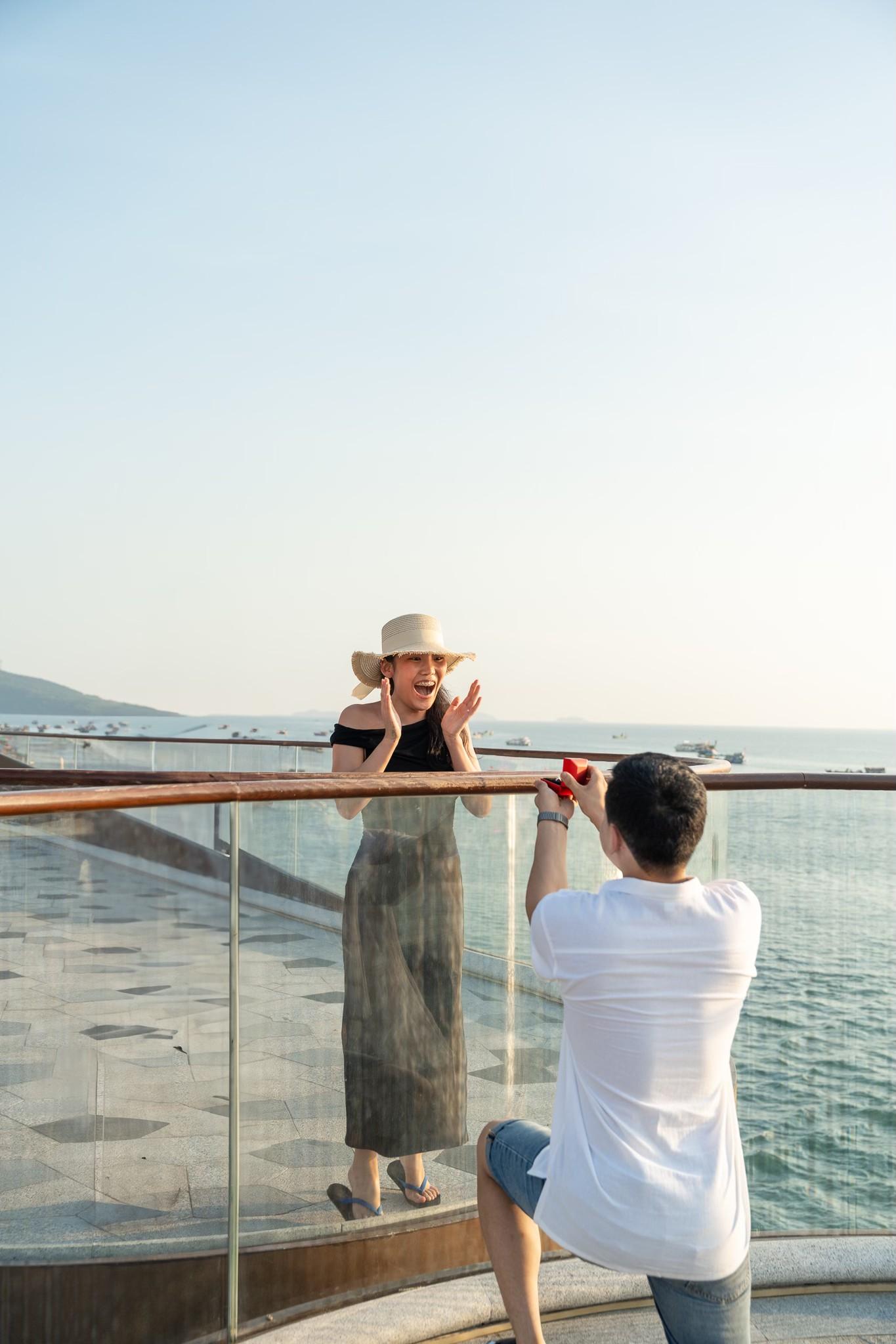 Hàng nghìn cặp đôi đến Cầu Hôn tại Phú Quốc để cầu hôn - 4