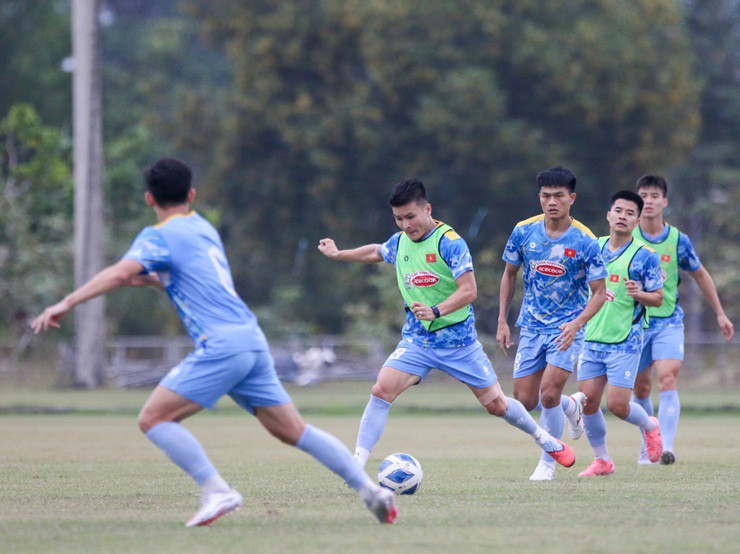 Hai Long bật mí ĐT Việt Nam sẽ mang đến bất ngờ ở trận gặp Lào - 7