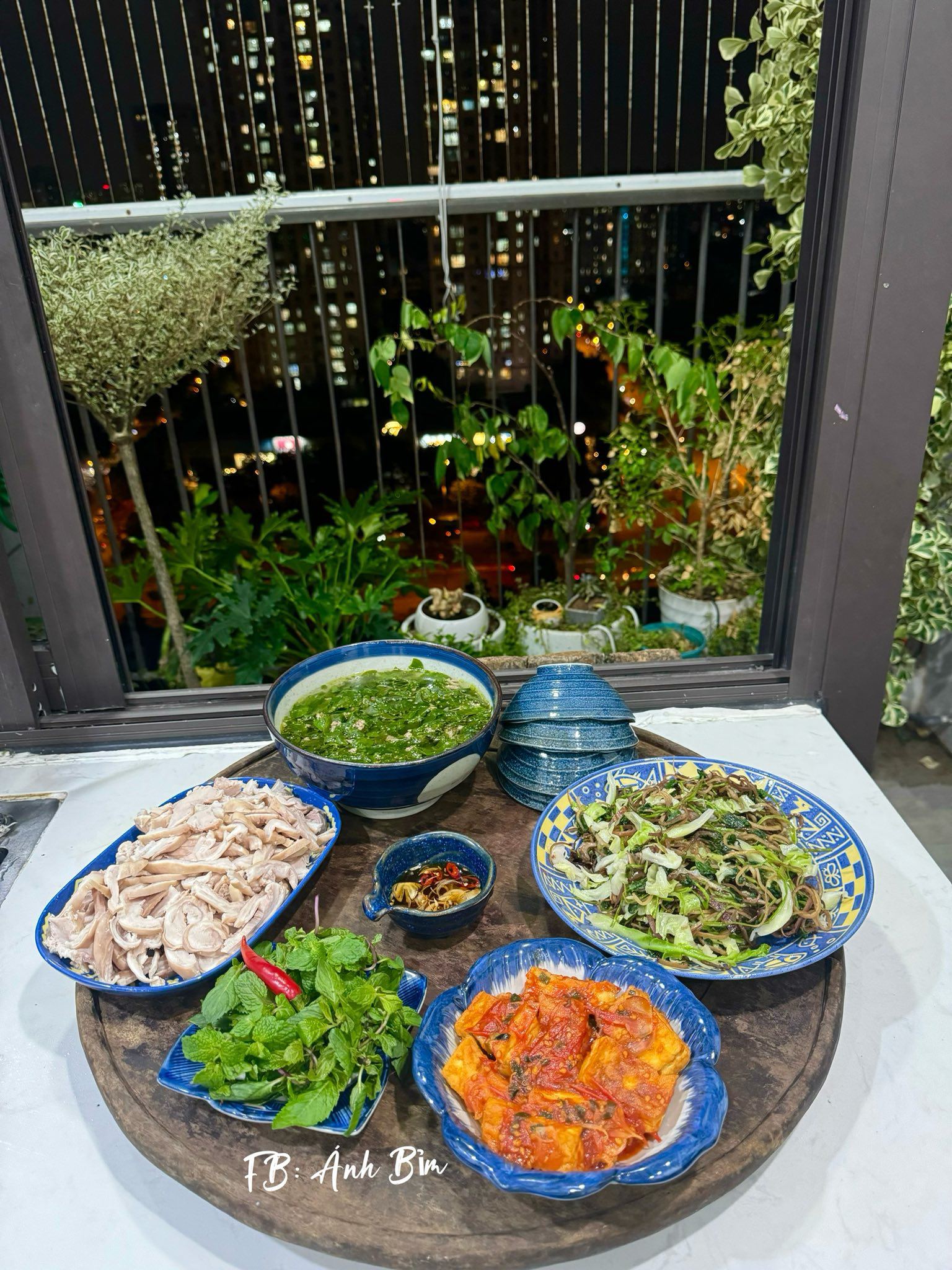 Mẹ đảm vào bếp mỗi ngày khiến chồng con "nghiện" cơm nhà - 12