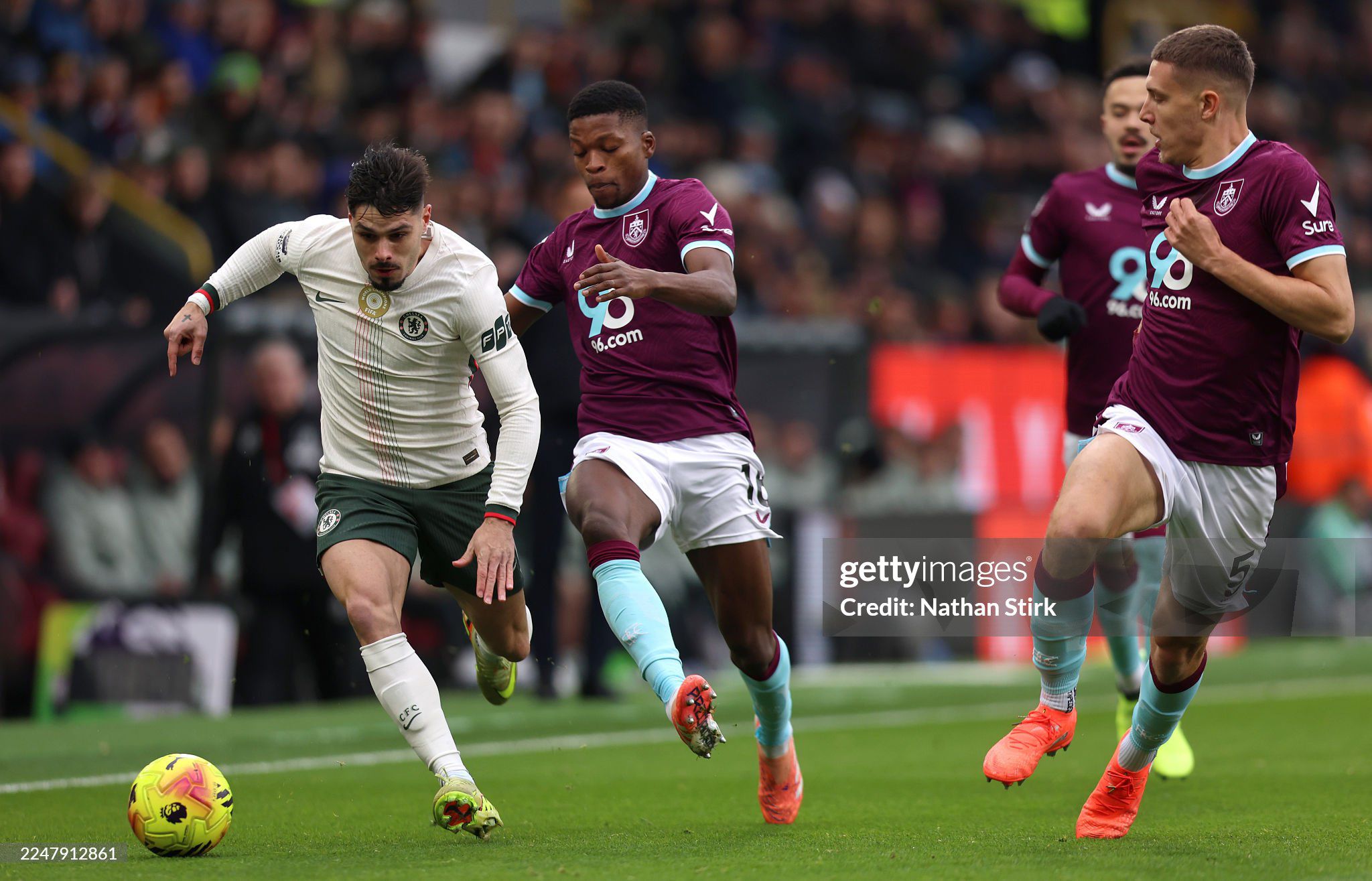 Kết quả bóng đá Burnley - Chelsea: Sao Bồ Đào Nha tỏa sáng kịp thời (Ngoại hạng Anh) - 1