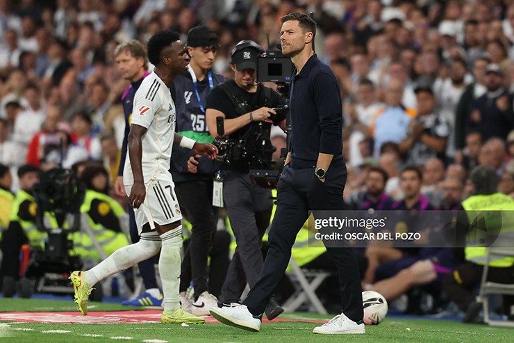 Real giữ chân Vinicius đến 2031, chấm dứt căng thẳng với HLV Alonso - 1