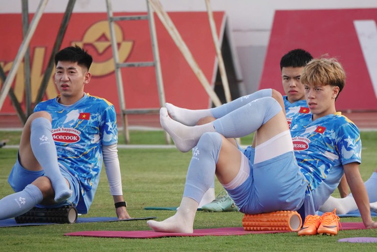 U22 Việt Nam có thể phải đổi sân đá SEA Games vì mưa lũ lịch sử ở Thái Lan - 2