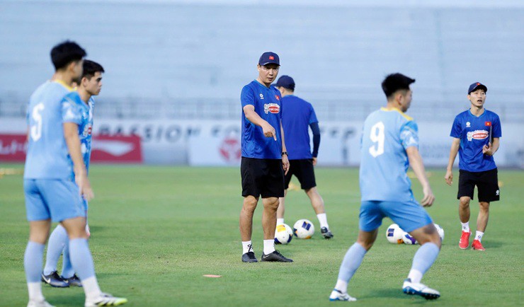 U22 Việt Nam "săn vàng" SEA Games: Biến áp lực thành động lực, hạn chế "sai số" - 2