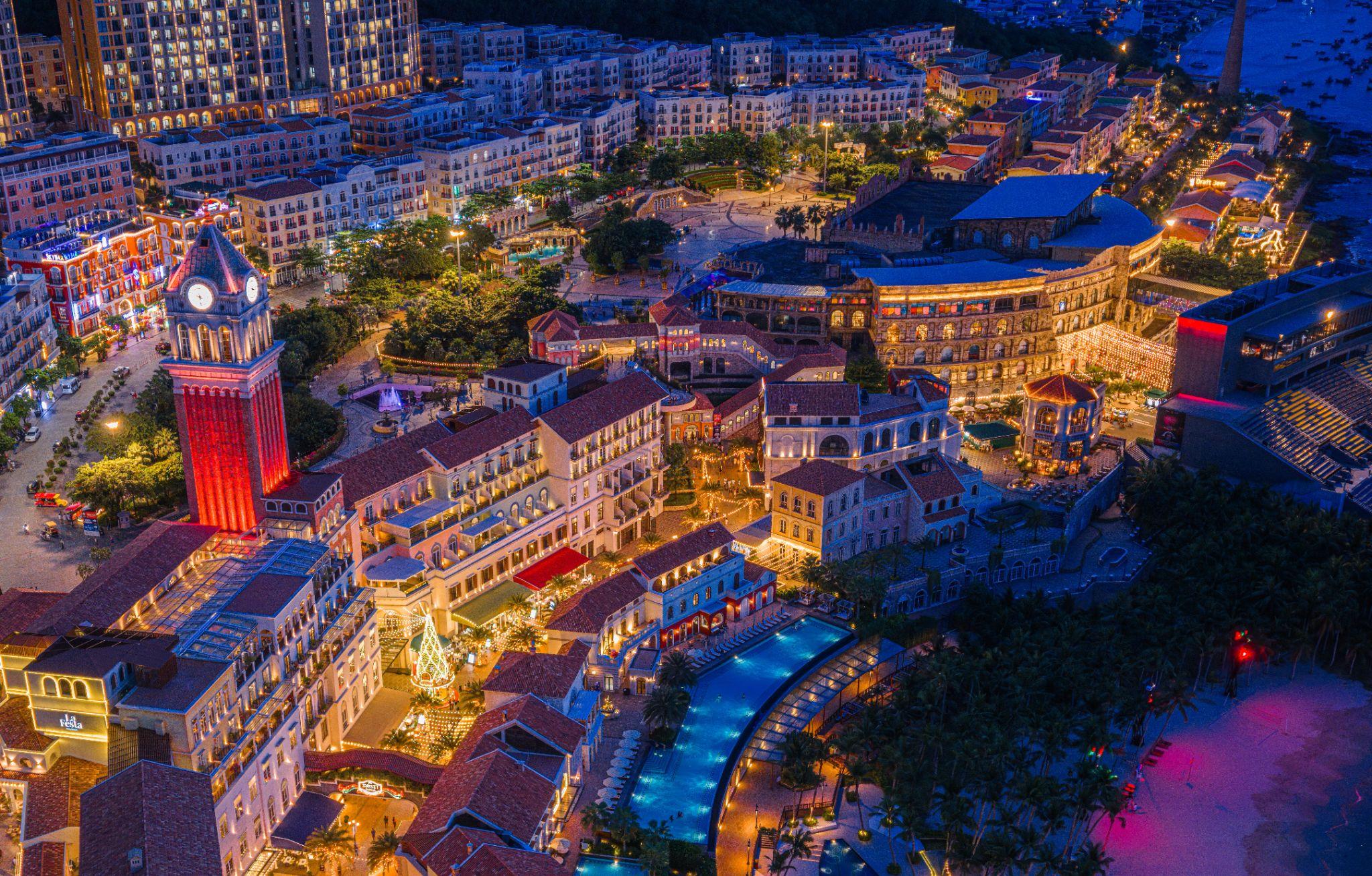 Không khí Giáng sinh ngập tràn Thị trấn Hoàng Hôn, Phú Quốc mùa đẹp nhất năm - 1