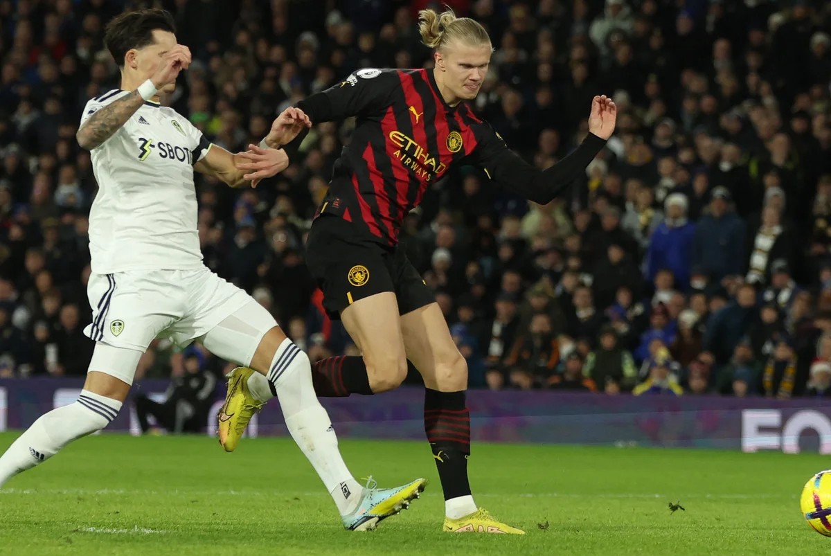 Dự đoán kết quả vòng 13 Ngoại hạng Anh: Lo cho MU, Chelsea đấu Arsenal nhiều toan tính - 1