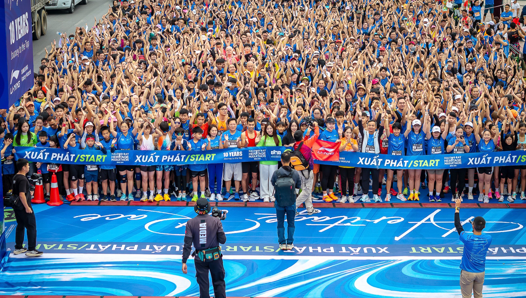 Li-Ning cùng 14.000 runner Việt Nam và quốc tế viết tiếp hành trình chinh phục đường chạy di sản Hạ Long - 3