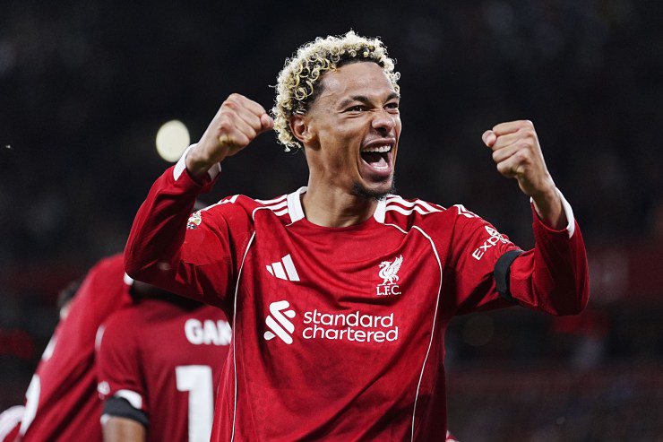 Liverpool khốn càng thêm khó: “Bom tấn” 90 triệu euro chấn thương, Slot méo mặt - 2