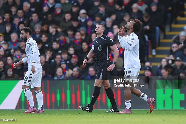 MU ngược dòng: HLV Amorim tự hào, người hùng Zirkzee phấn khích - 3