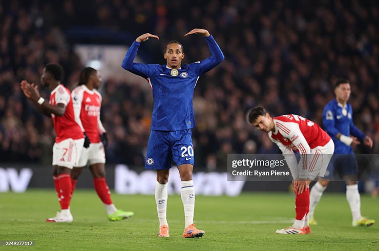 Arsenal "tự bắn vào chân", cẩn thận Man City phá bĩnh giấc mơ 22 năm - 3