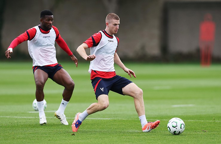 MU tự tin chiêu mộ Adam Wharton 70 triệu bảng, sao trẻ đưa ra "tối hậu thư" - 2