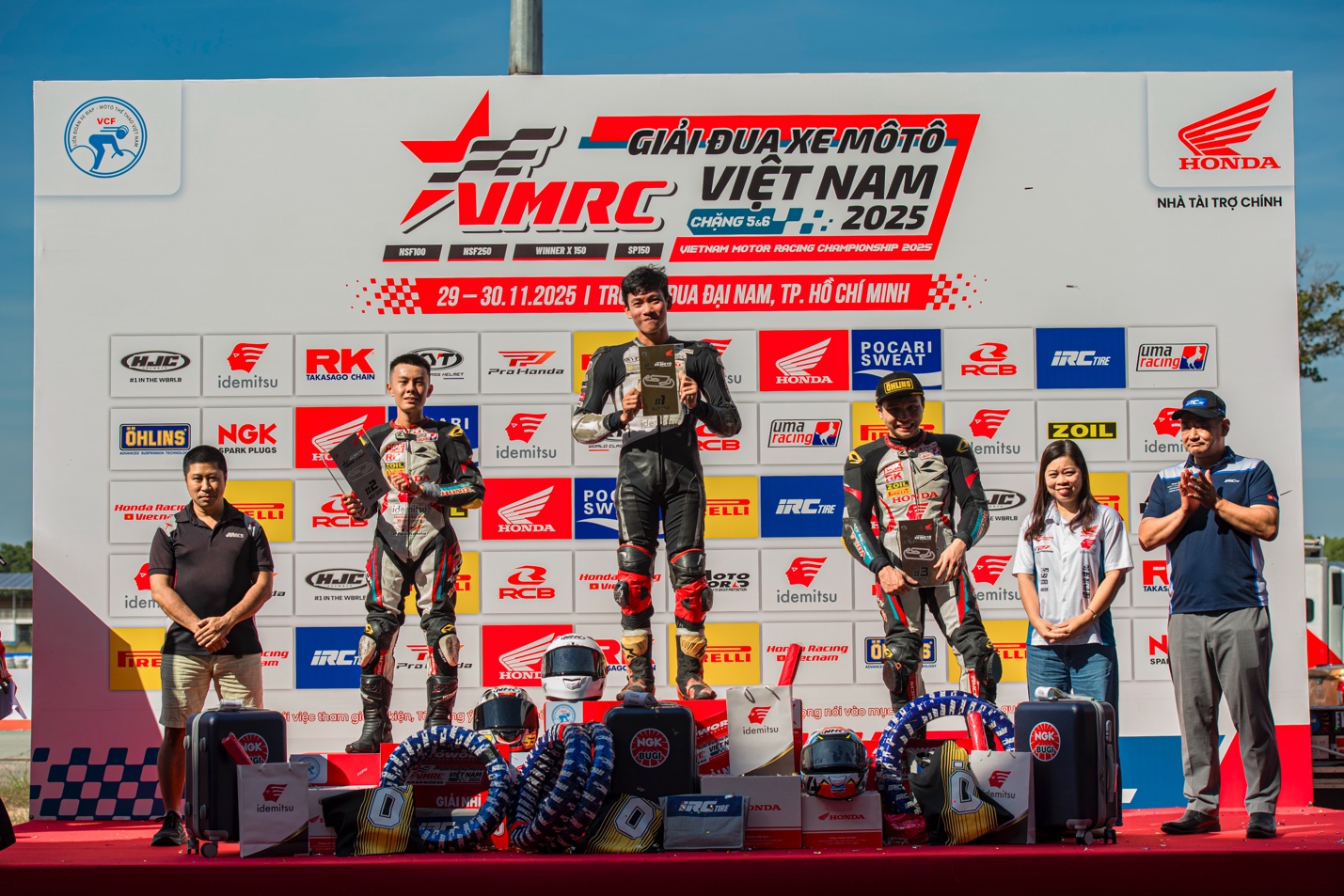 Chặng đua nước rút giải đua xe mô tô trong nước (VMRC) 2025: kịch tính, hấp dẫn đến tận mét đua cuối cùng - 4