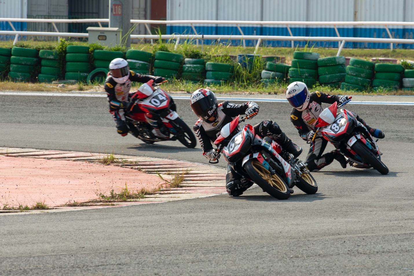 Chặng đua nước rút giải đua xe mô tô trong nước (VMRC) 2025: kịch tính, hấp dẫn đến tận mét đua cuối cùng - 7