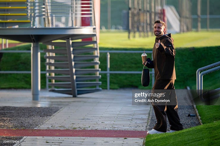 Luke Shaw hồi sinh: 10 năm sau cú gãy chân, vẫn đi tìm đỉnh cao cùng MU - 3