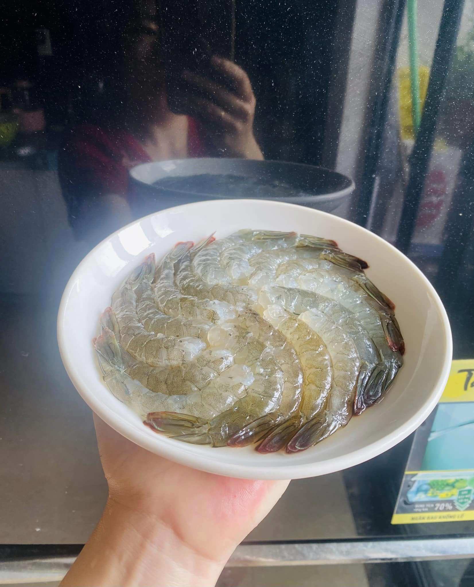 Tôm siêu giàu canxi, mẹ làm món này con ăn không muốn dừng - 2