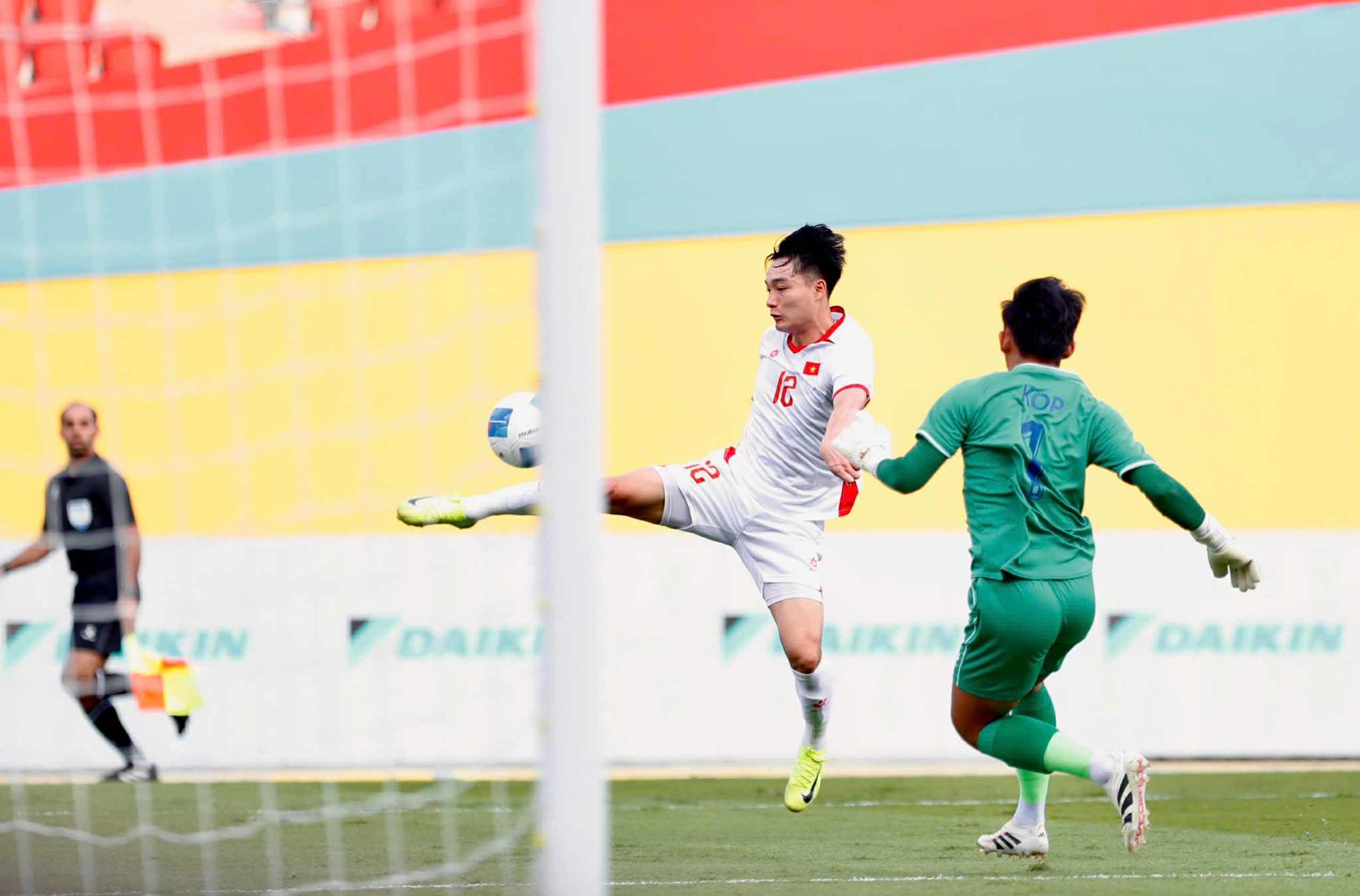 U22 Việt Nam & giấc mơ HCV SEA Games: Liệu có đúng khi nói thầy Kim "hết phép"? - 3