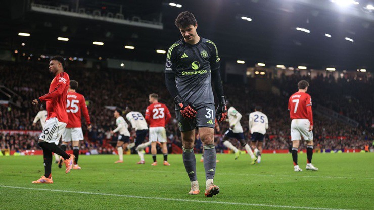 Chống phạt góc - "Căn bệnh kinh niên" tiếp tục ám ảnh Amorim và MU - 2