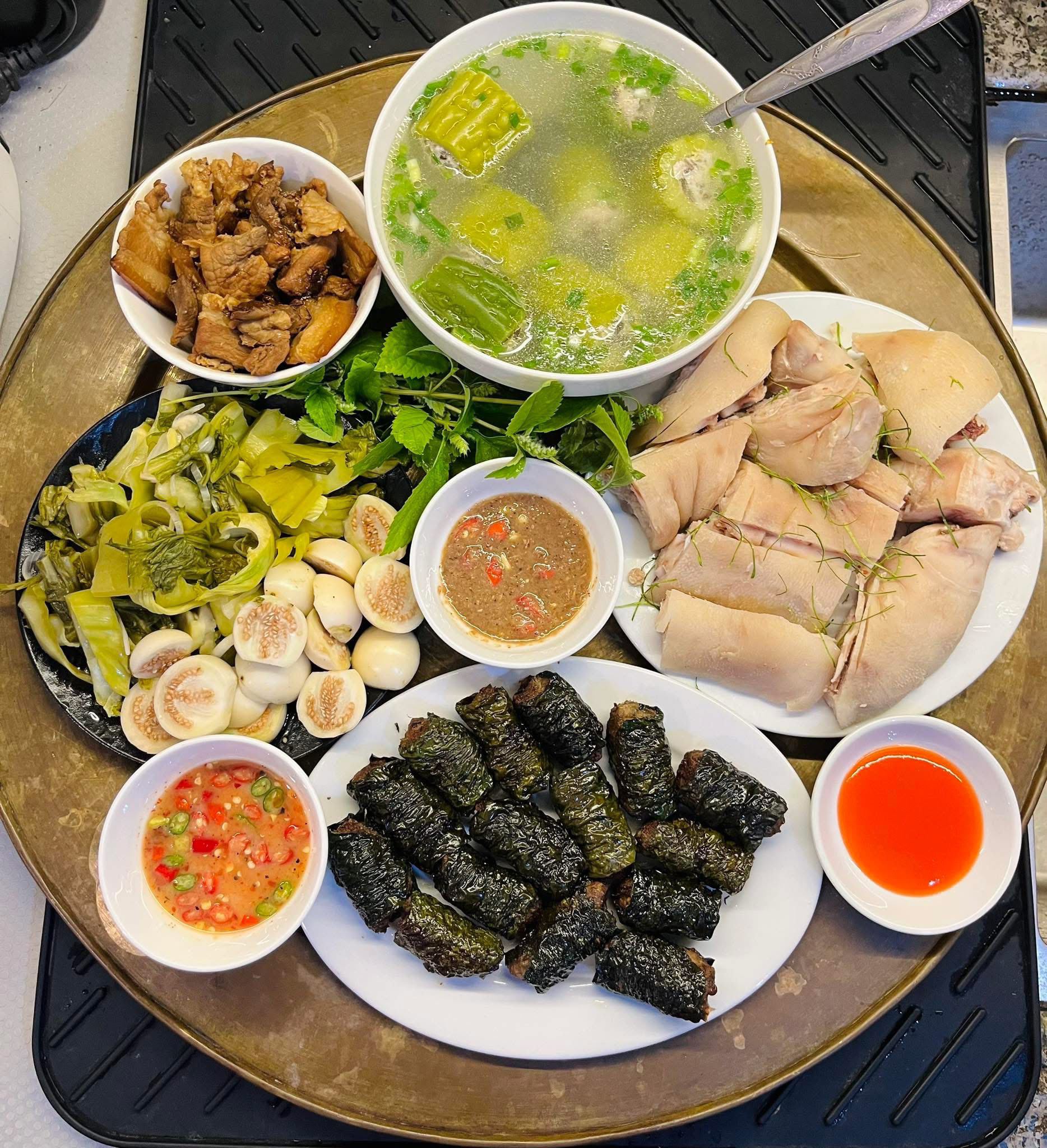 Mâm cơm mùa đông xứ Nghệ chỉ nhìn thôi đã muốn về nhà ăn cơm - 2