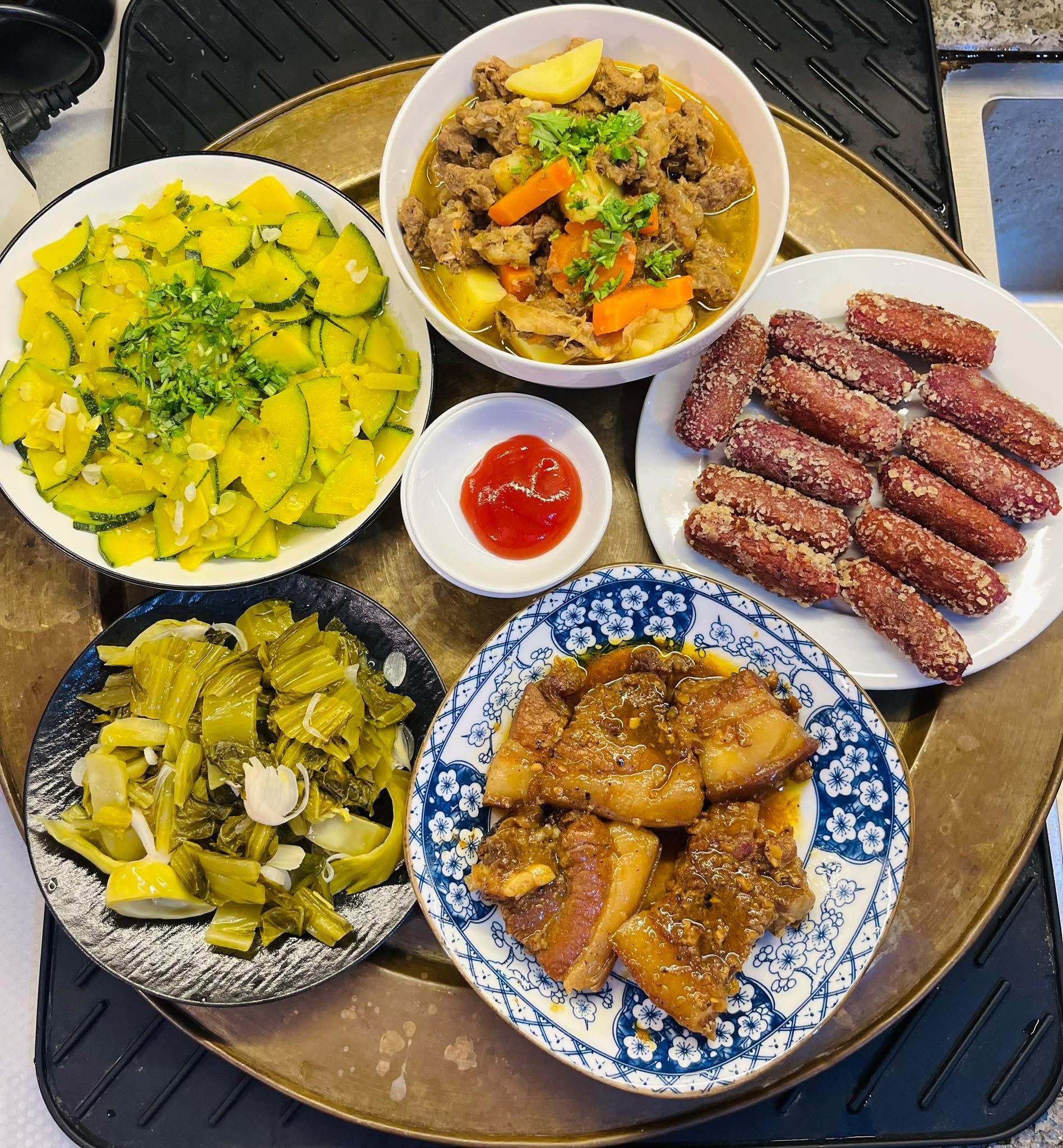 Mâm cơm mùa đông xứ Nghệ chỉ nhìn thôi đã muốn về nhà ăn cơm - 6