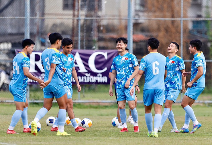 U22 Việt Nam ráo riết rèn bóng bổng trước trận quyết đấu Malaysia - 5