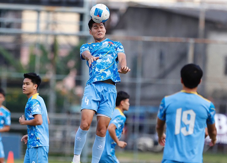 U22 Việt Nam ráo riết rèn bóng bổng trước trận quyết đấu Malaysia - 2