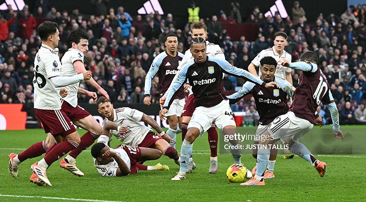 Ngoại hạng Anh căng thẳng, sít sao nhất từ xưa đến nay: Quá giàu và... quá bất ổn - 2