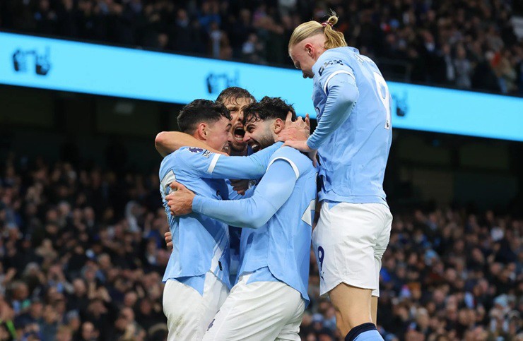 Đua vô địch Ngoại hạng Anh: Man City như "xe ủi" sau Giáng sinh, Arsenal bất an - 2