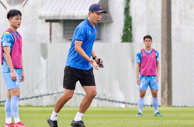 HLV Kim Sang Sik cho U22 Việt Nam tập gì trước bán kết SEA Games? - 1