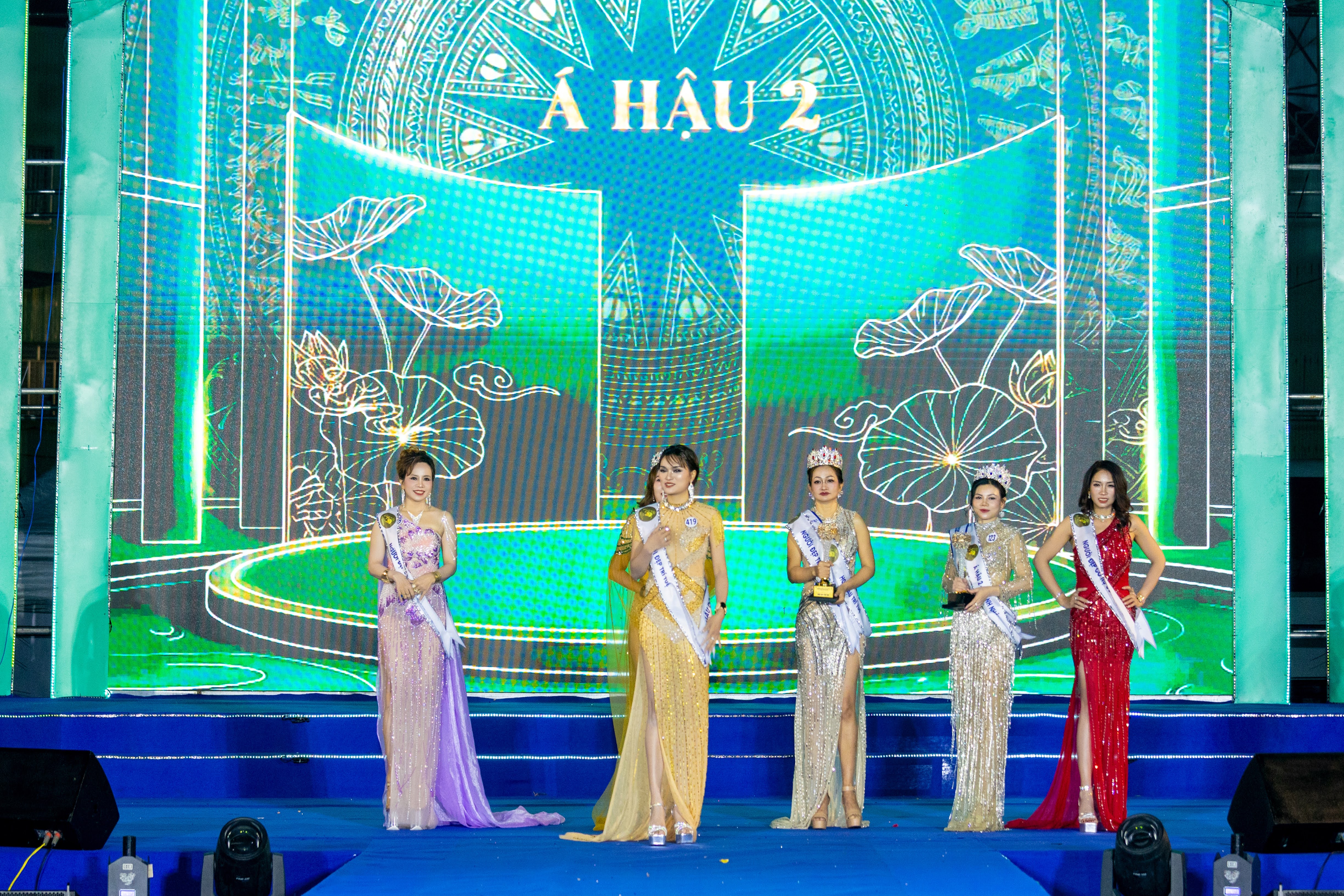Khoảnh khắc thăng hoa: thí sinh Trần Thị Tú Uyên được vinh danh Á hậu 2 Miss Intercontinental Entrepreneur 2025 - 1