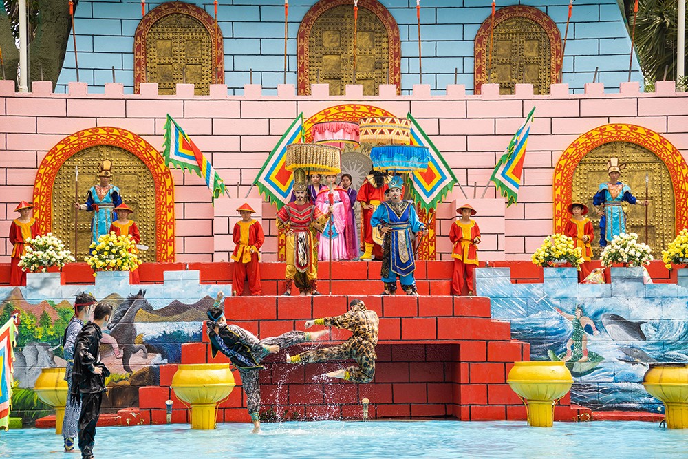 Tết Dương Lịch 2026, Suối Tiên tặng lộc vàng và iPhone 17 Pro cực chất - 2