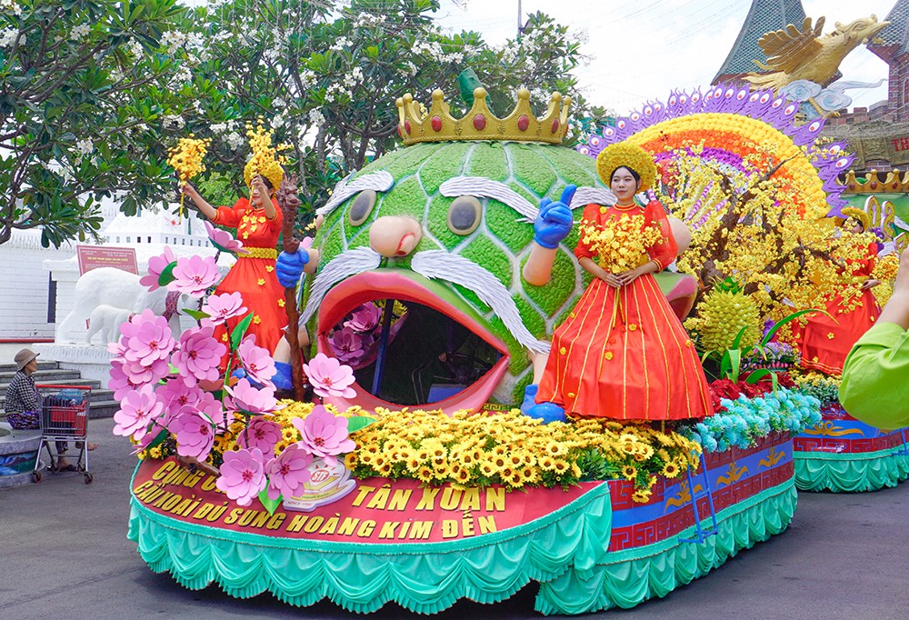 Tết Dương Lịch 2026, Suối Tiên tặng lộc vàng và iPhone 17 Pro cực chất - 4