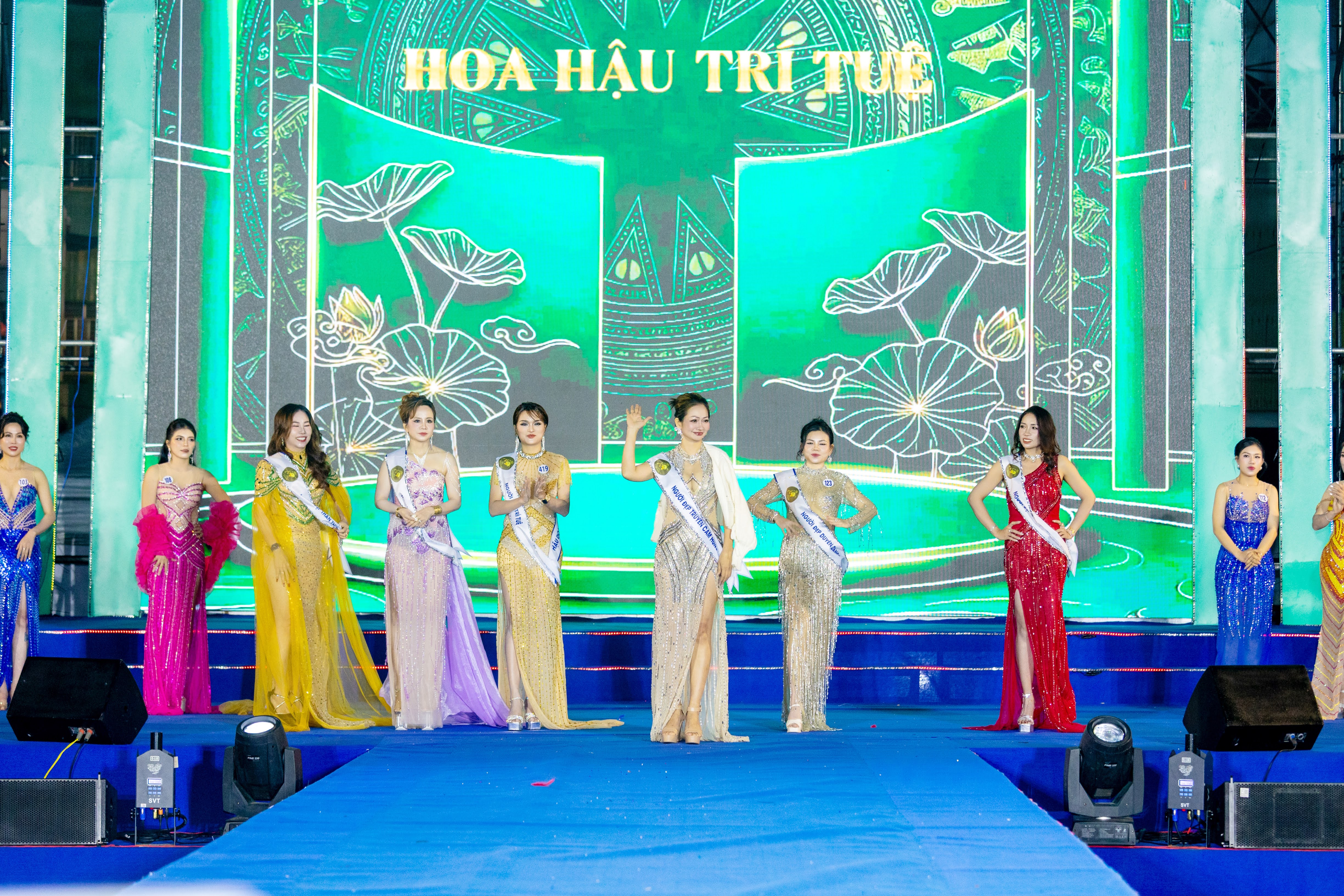 Với trí tuệ và bản lĩnh, thí sinh Trần Thị Hoài Thu chính thức đăng quang Hoa hậu Trí tuệ 2025 - 1