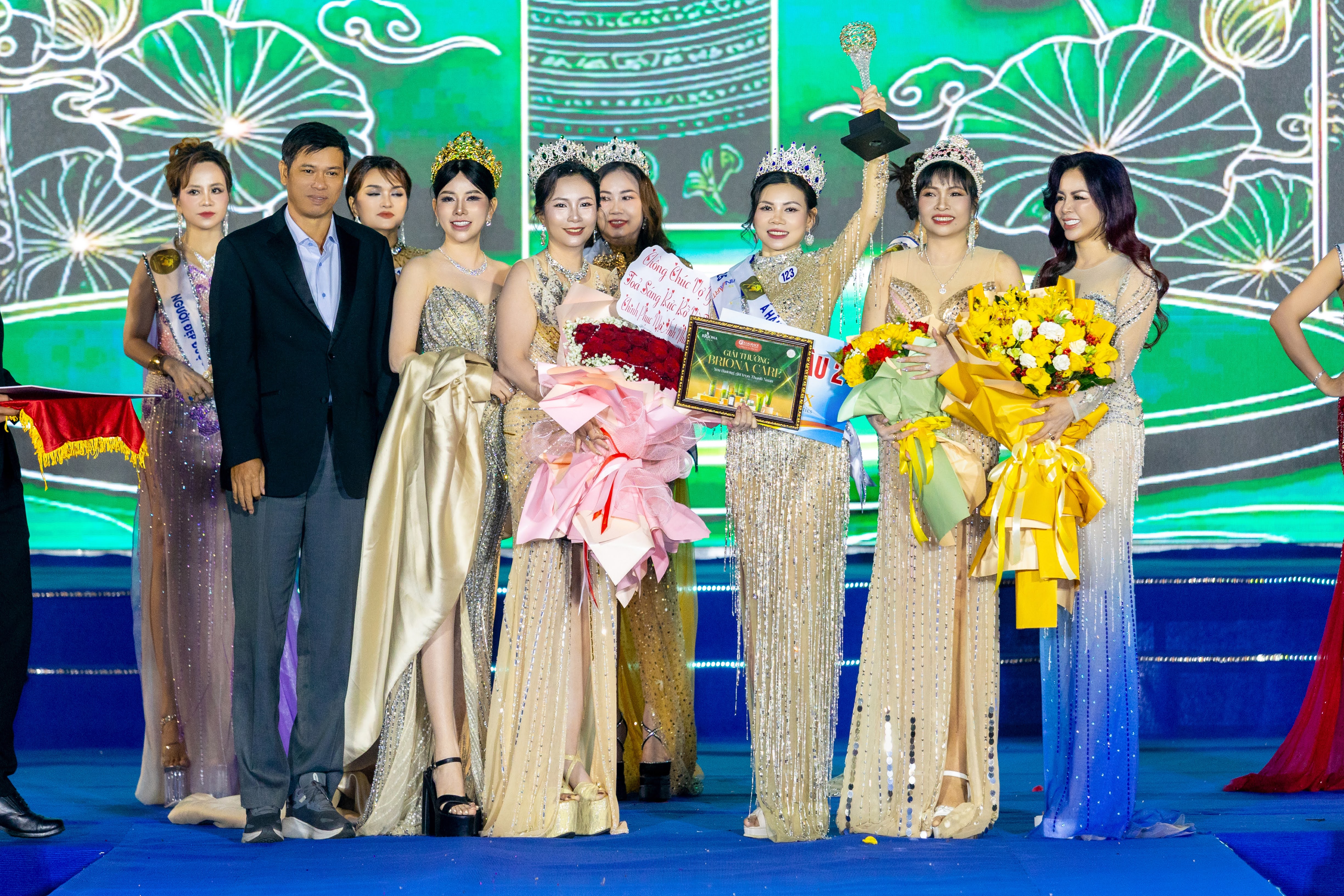 Vượt qua nhiều thử thách, Phạm Thị Hòa tỏa sáng ở ngôi vị Á hậu 2 Miss Intercontinental Entrepreneur 2025 - 2