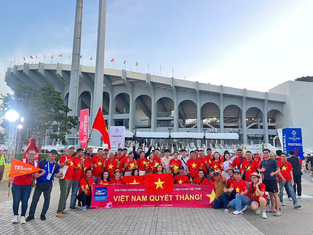 Dulux và cộng đồng nhà thầu "tiếp lửa" đường đua SEA Games 33 tại Thái Lan - 1