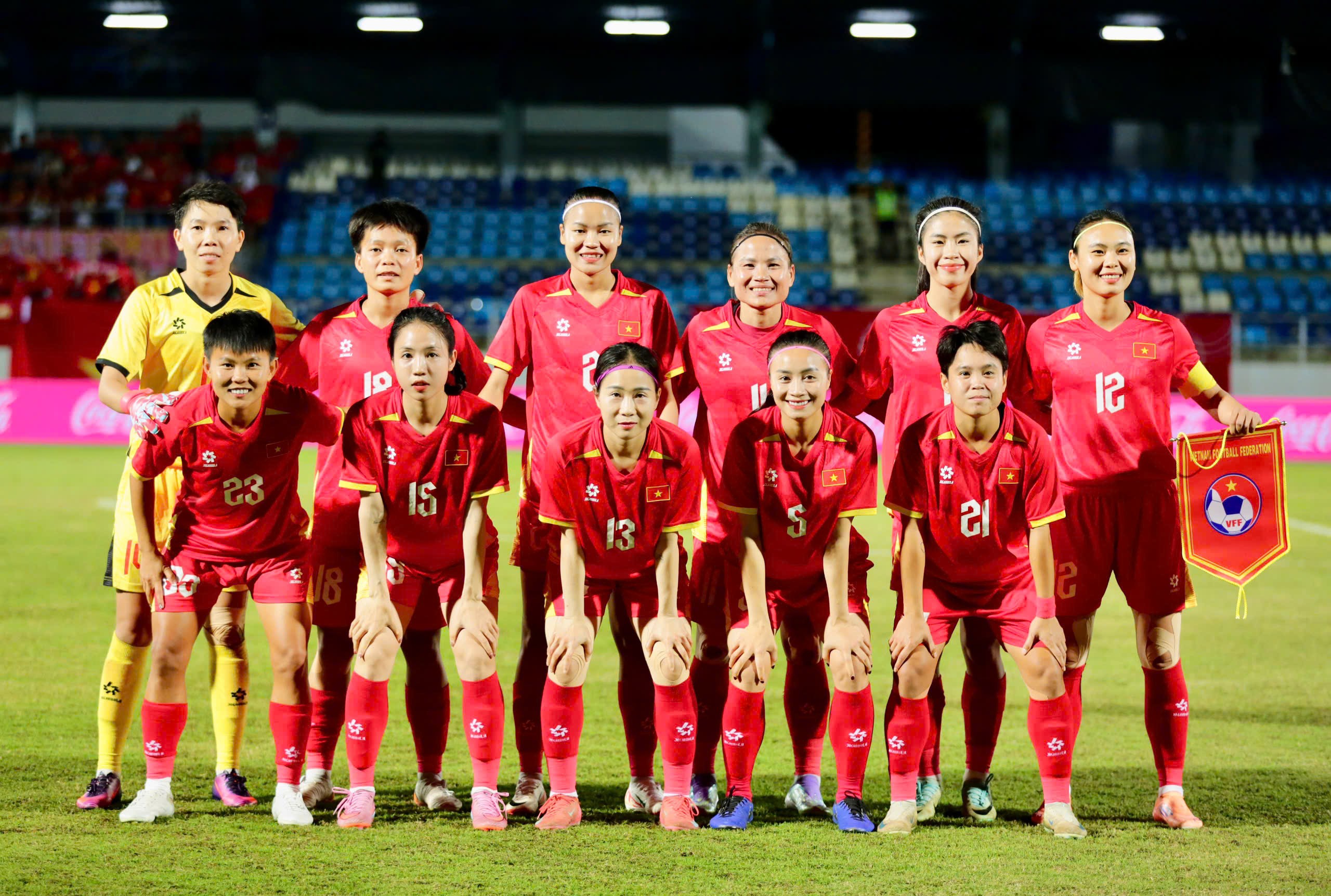 Rực lửa chung kết bóng đá nữ SEA Games: Những chiến binh áo đỏ vượt gian khó - 2