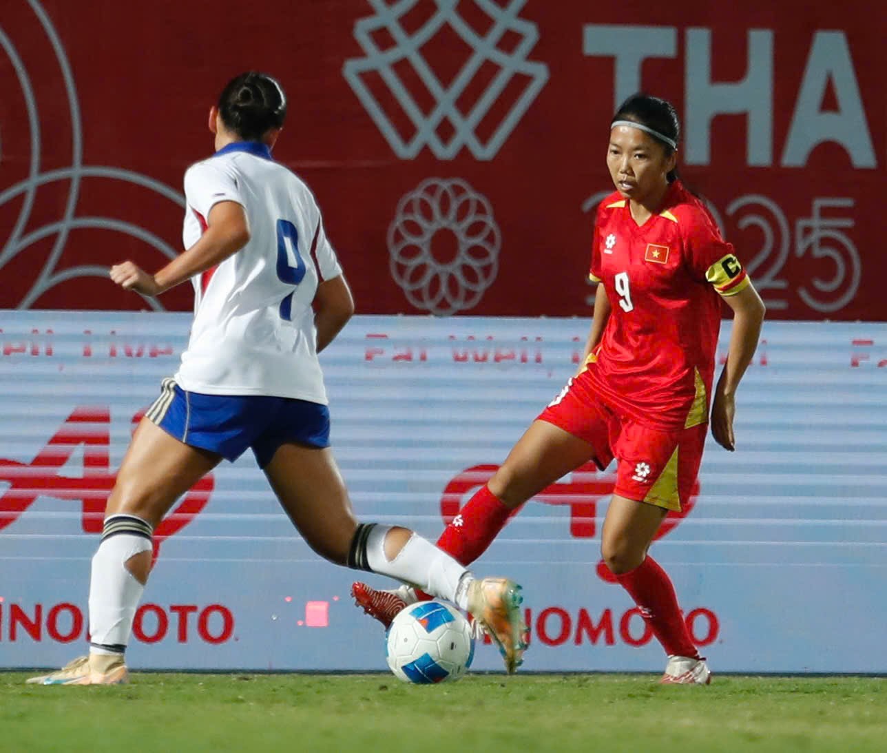 Rực lửa chung kết bóng đá nữ SEA Games: Những chiến binh áo đỏ vượt gian khó - 9