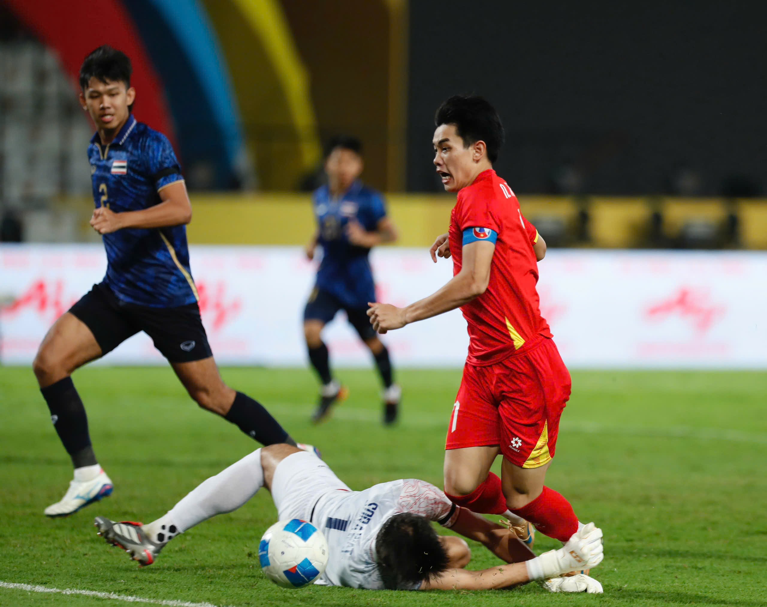 U22 Việt Nam vô địch SEA Games 33: Bùng nổ những phút điên rồ, cảm ơn thầy Kim - 2