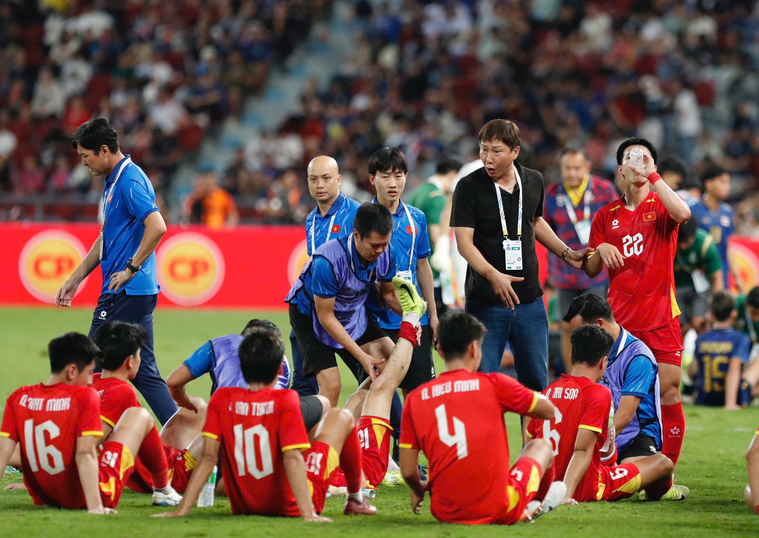 U22 Việt Nam vô địch SEA Games 33: Bùng nổ những phút điên rồ, cảm ơn thầy Kim - 4