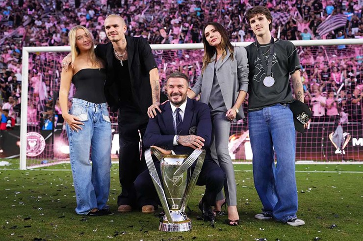 Gia đình Beckham dậy sóng: Con trai cả chặn bố mẹ trên Instagram, mâu thuẫn âm ỉ - 4