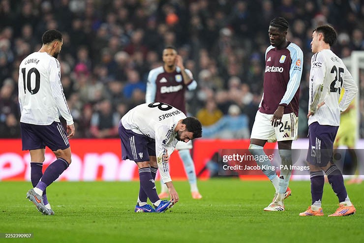 MU thảm họa kép: Thua đau Aston Villa, đội trưởng Fernandes nghỉ 1 tháng - 6